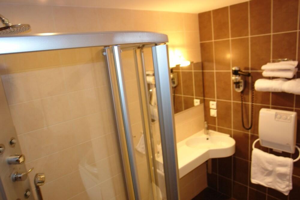 Bhoma Bourges - Hotel & Restaurant Ngoại thất bức ảnh